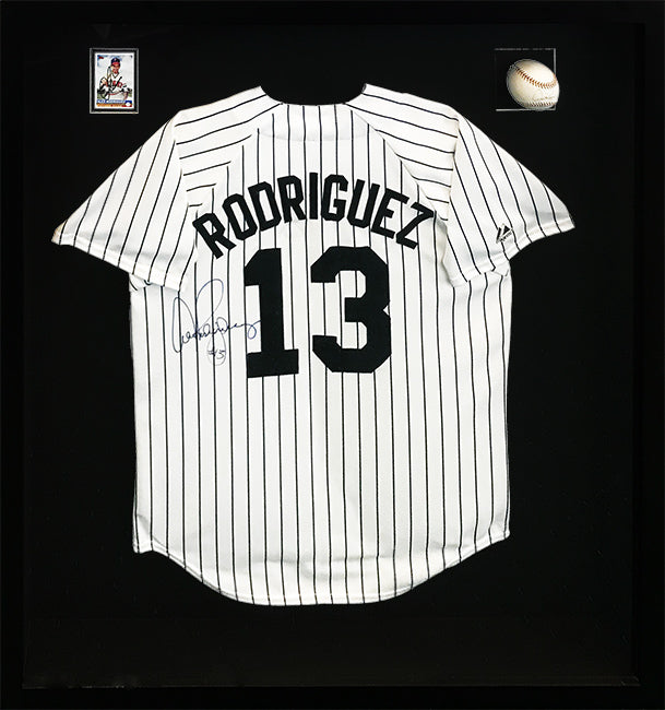 YANKEES SIGNED JERSEY